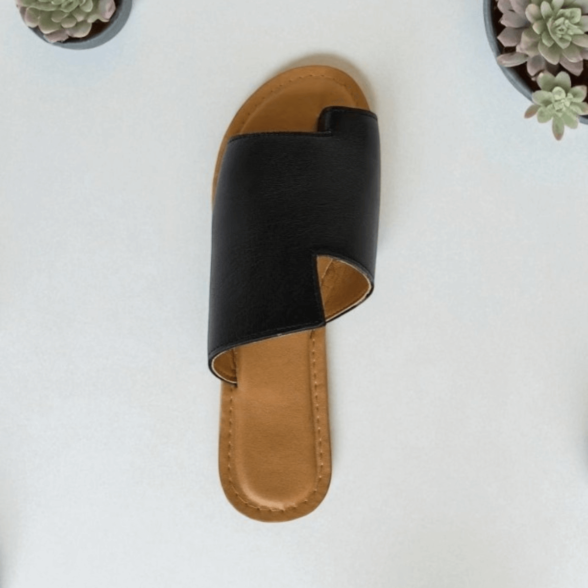 LUNA BLACK SANDAL