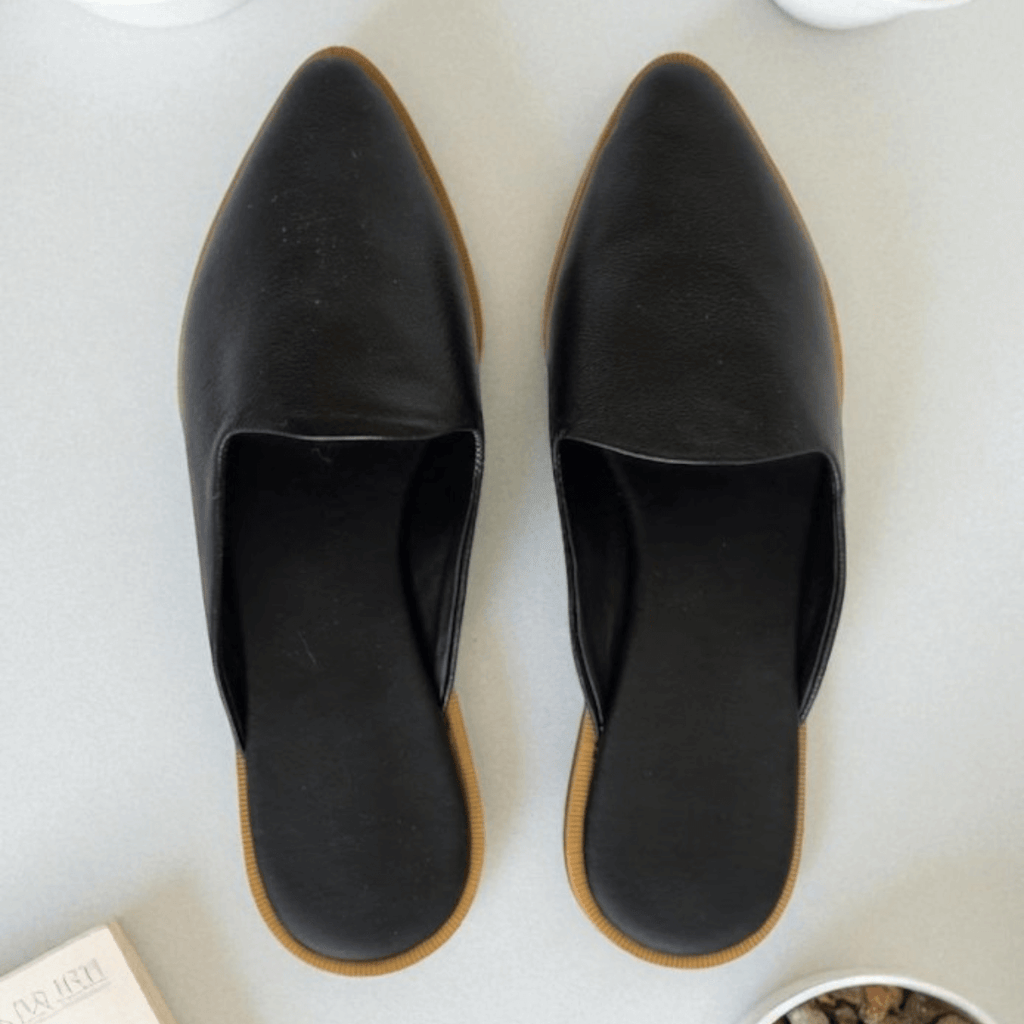 ALICE BLACK POINTED MULE